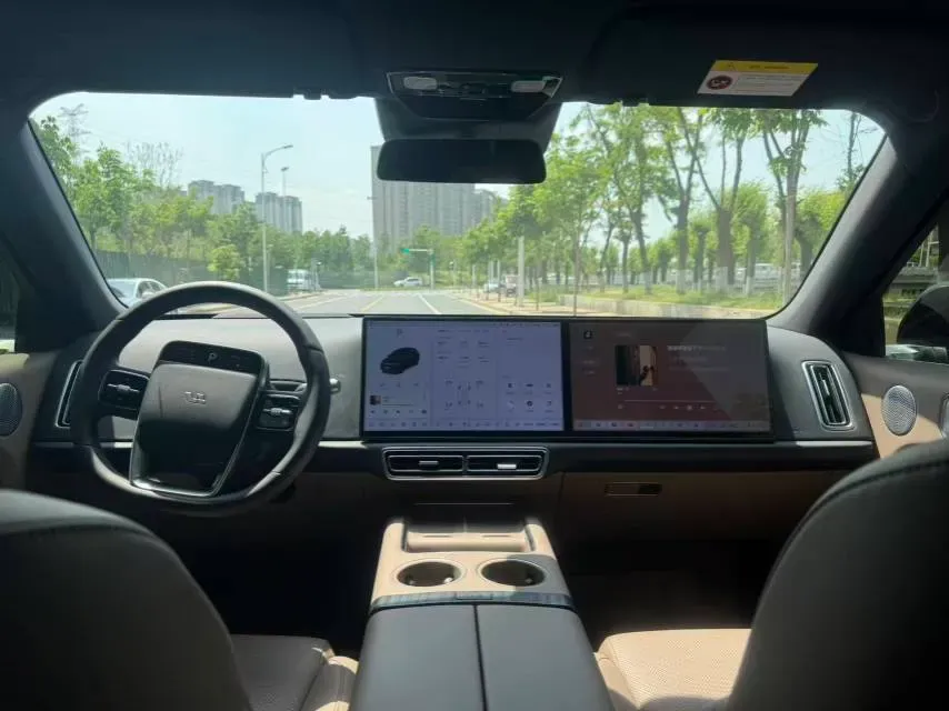 2025 Li L6 Range Extended 154HP L4 REEV,autocango,china used car exporter,china ev exporter,chinese used car exporter,chinese used ev exporter