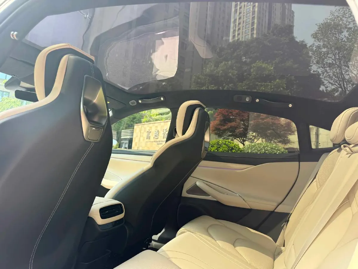 2024 MI SU7 BEV 101KWH,autocango,china used car exporter,china ev exporter,chinese used car exporter,chinese used ev exporter