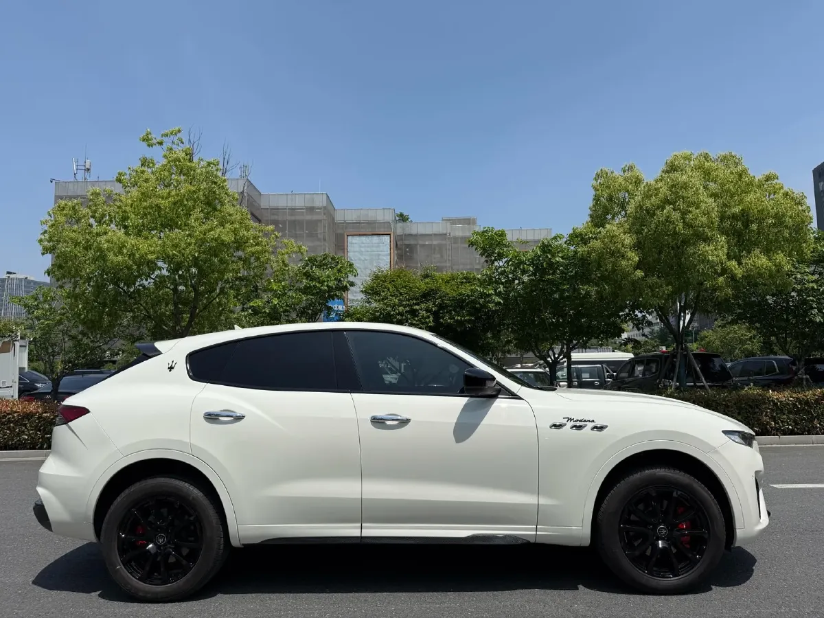 2021 Maserati Levante 3.0T 350HP V6 8AT,autocango,china used car exporter,china ev exporter,chinese used car exporter,chinese used ev exporter