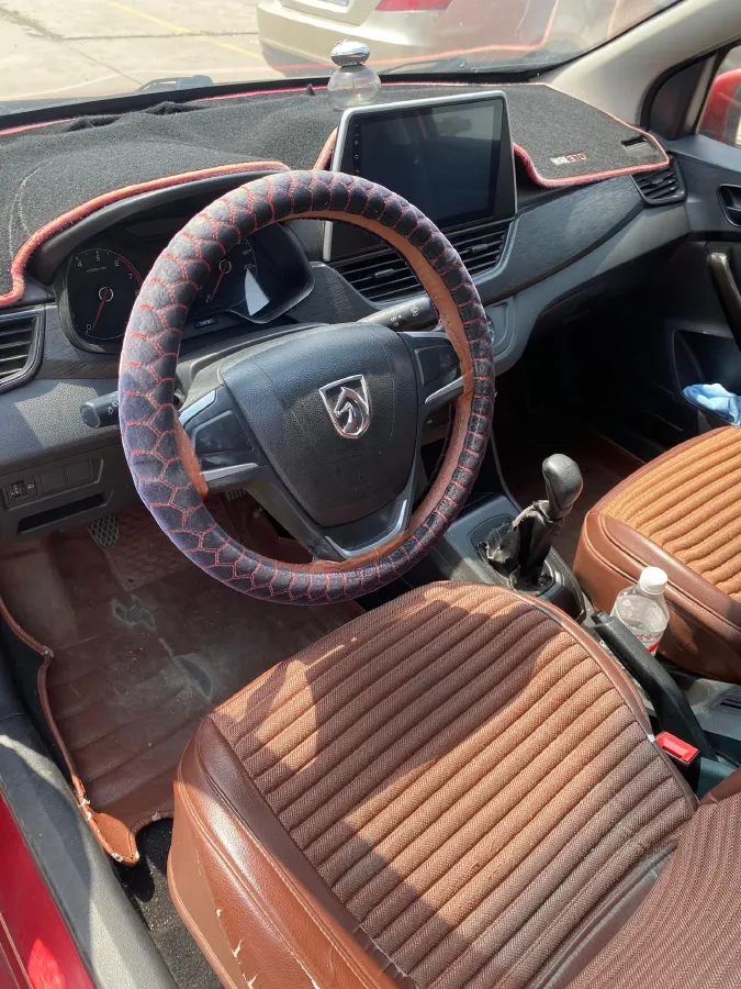 2016 BaoJun 310 1.2L 82HP L4 5MT,autocango,china used car exporter,china ev exporter,chinese used car exporter,chinese used ev exporter