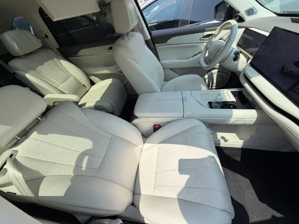 2025 WEY BlueMountain 1.5T 170HP L4 4DHT PHEV 44.5KWH,autocango,china used car exporter,china ev exporter,chinese used car exporter,chinese used ev exporter