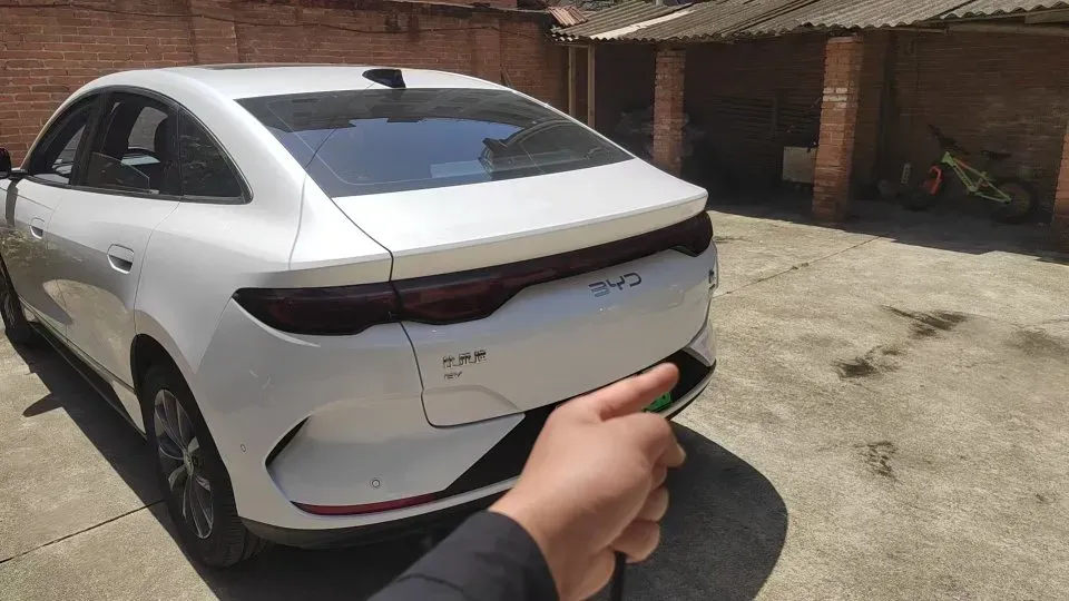 2025 BYD QinL BEV,autocango,china used car exporter,china ev exporter,chinese used car exporter,chinese used ev exporter