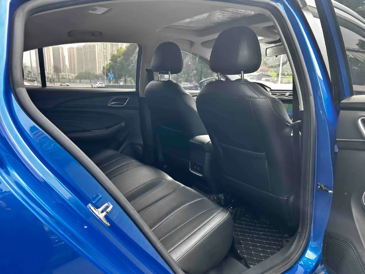 2019 Roewe i5 1.5L 120HP L4 CVT,autocango,china used car exporter,china ev exporter,chinese used car exporter,chinese used ev exporter