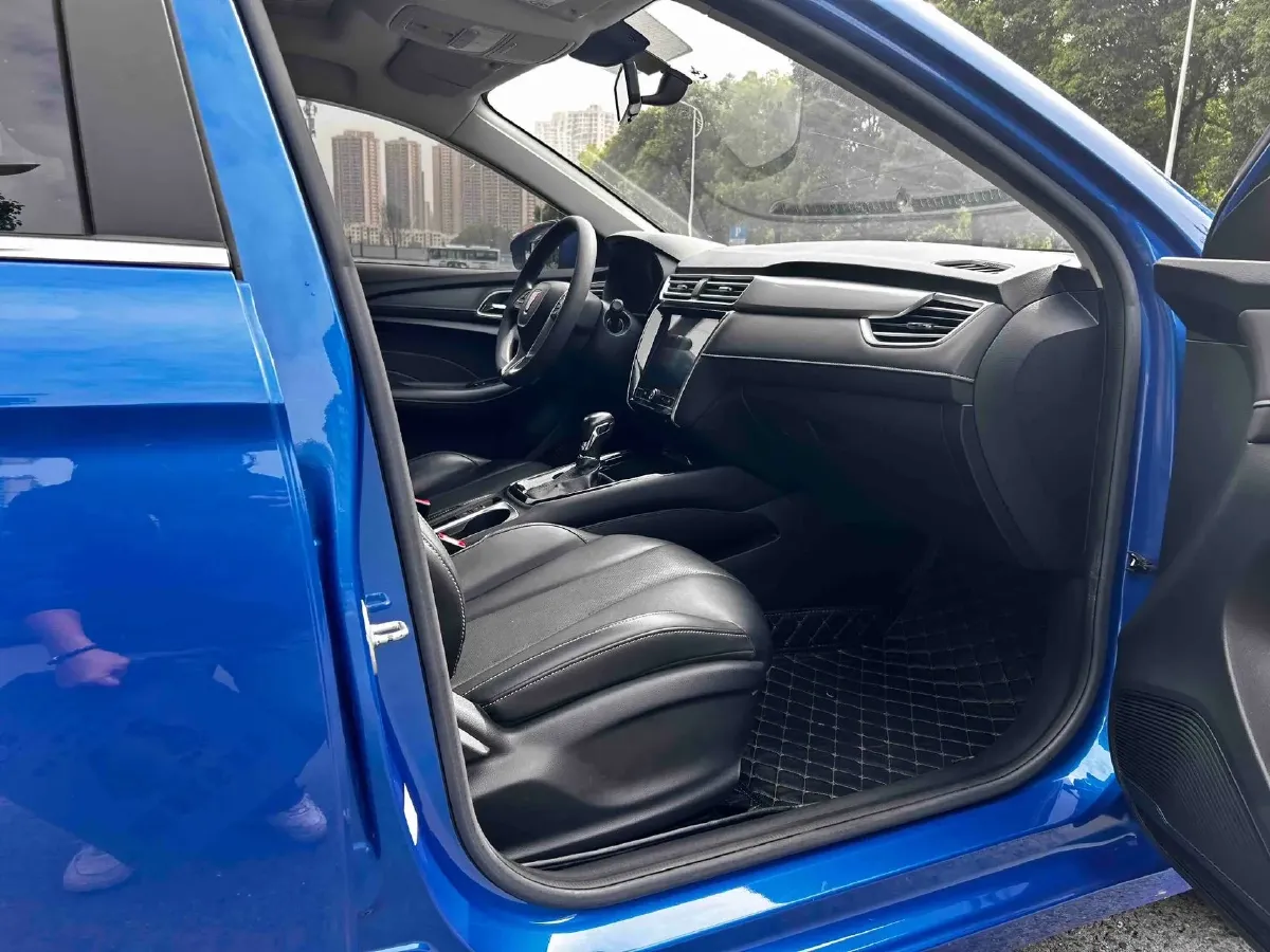 2019 Roewe i5 1.5L 120HP L4 CVT,autocango,china used car exporter,china ev exporter,chinese used car exporter,chinese used ev exporter