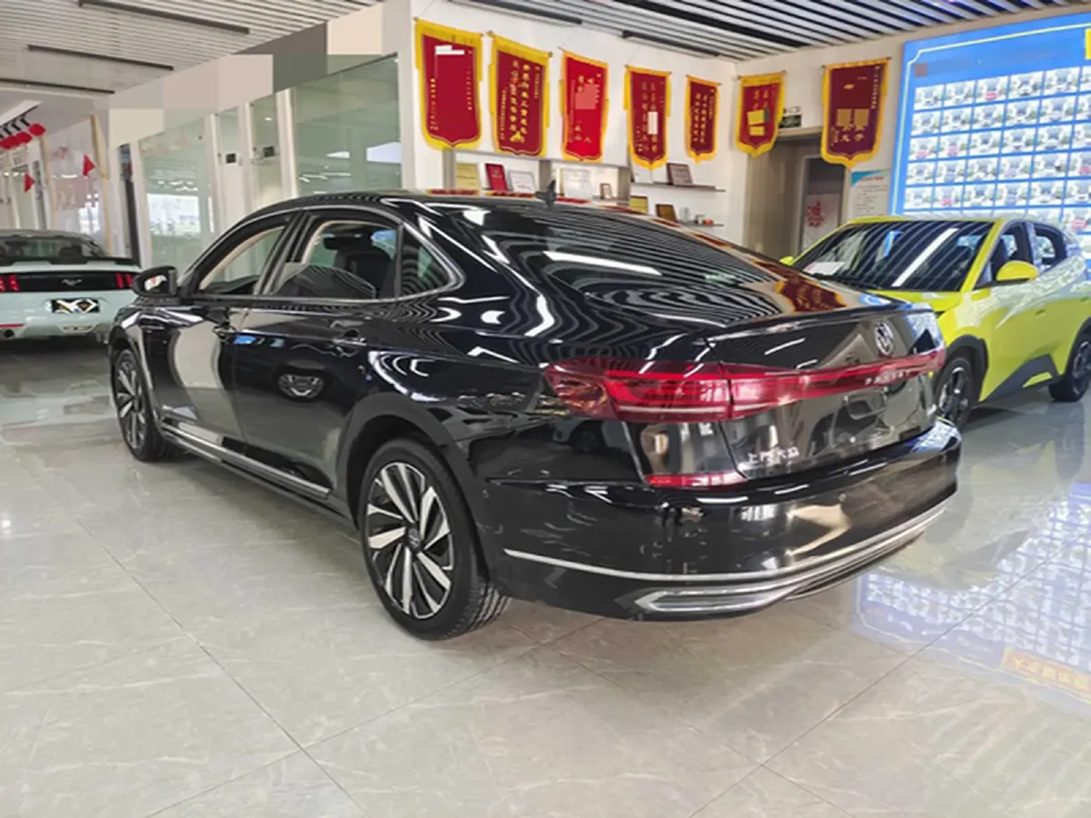 2023 Volkswagen Passat 2.0T 186HP L4 7DCT,autocango,china used car exporter,china ev exporter,chinese used car exporter,chinese used ev exporter