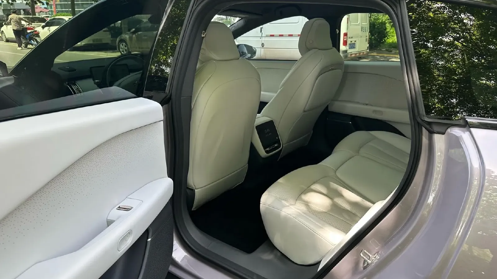 2024 Xpeng P7+ BEV 60.7KWH,autocango,china used car exporter,china ev exporter,chinese used car exporter,chinese used ev exporter