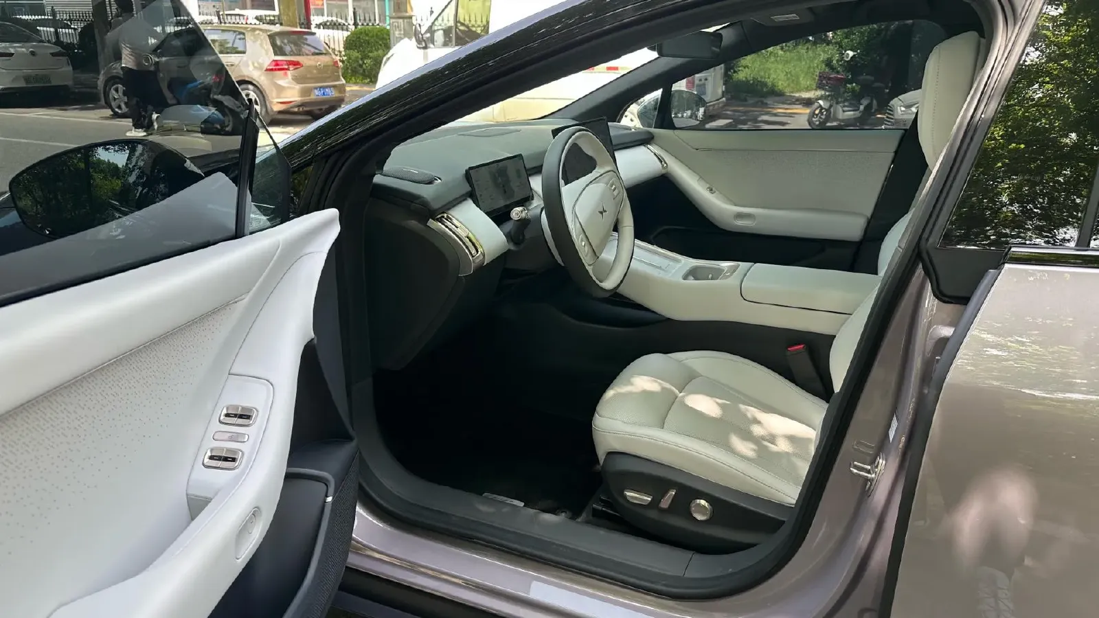 2024 Xpeng P7+ BEV 60.7KWH,autocango,china used car exporter,china ev exporter,chinese used car exporter,chinese used ev exporter