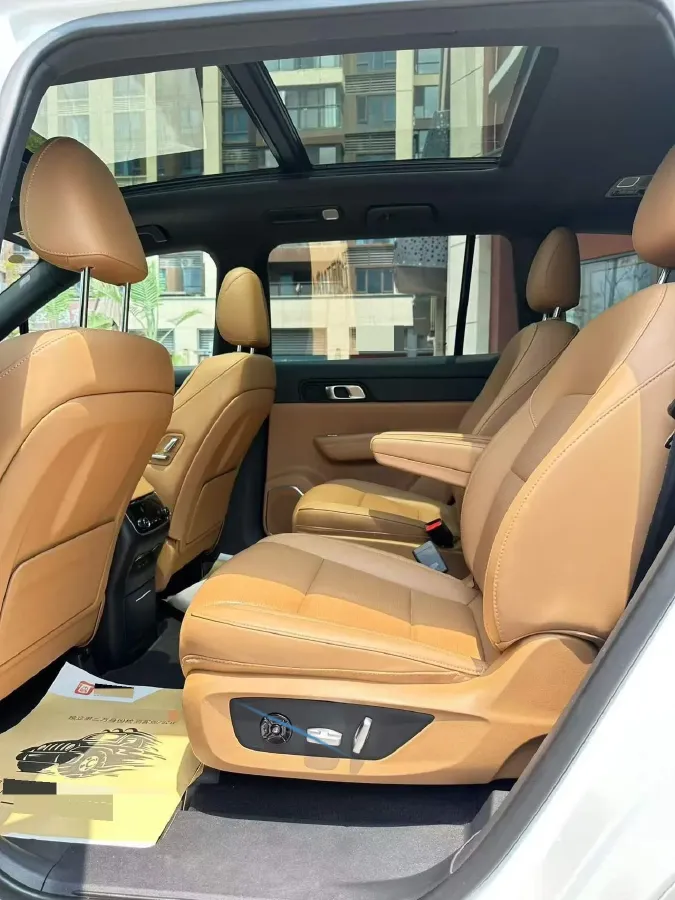 2021 Li ONE Range Extended 131HP REEV 40.5KWH,autocango,china used car exporter,china ev exporter,chinese used car exporter,chinese used ev exporter