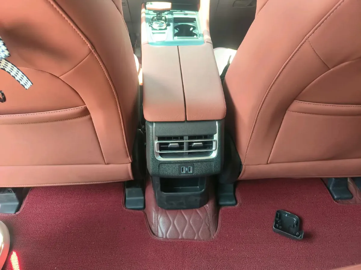 2023 ChangAn CS75 Plus 2.0T 233HP L4 8AT,autocango,china used car exporter,china ev exporter,chinese used car exporter,chinese used ev exporter