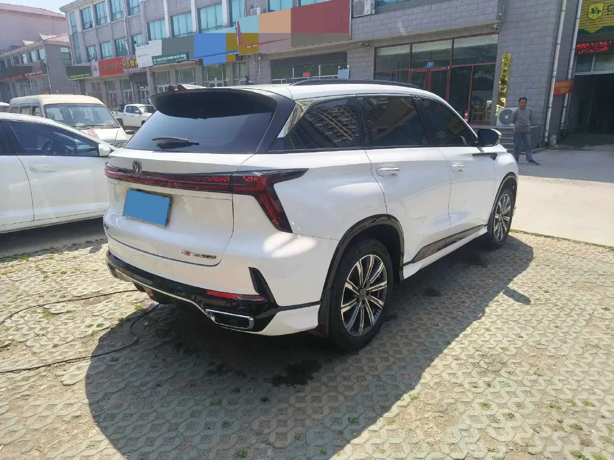 2023 ChangAn CS75 Plus 2.0T 233HP L4 8AT,autocango,china used car exporter,china ev exporter,chinese used car exporter,chinese used ev exporter
