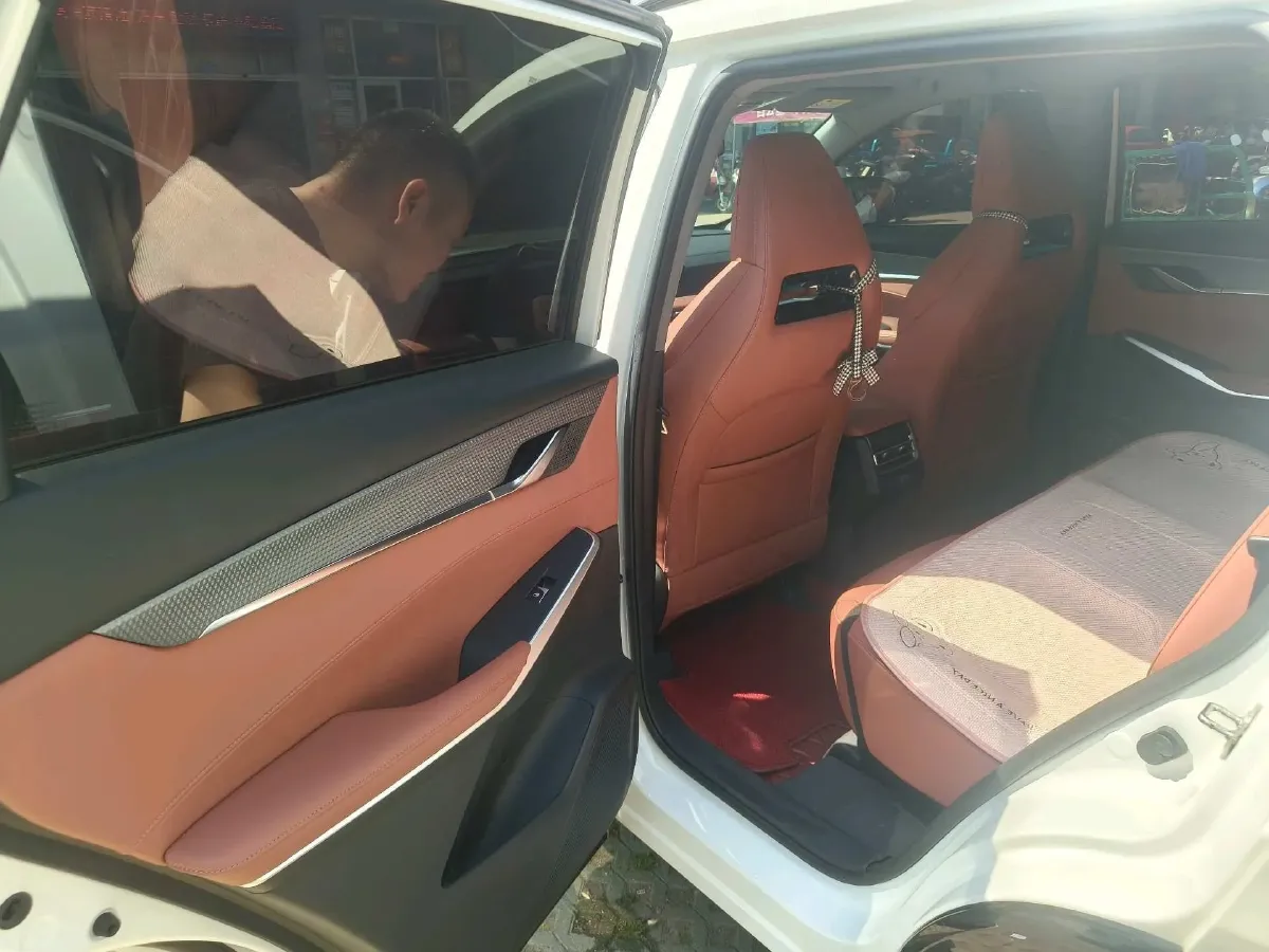 2023 ChangAn CS75 Plus 2.0T 233HP L4 8AT,autocango,china used car exporter,china ev exporter,chinese used car exporter,chinese used ev exporter