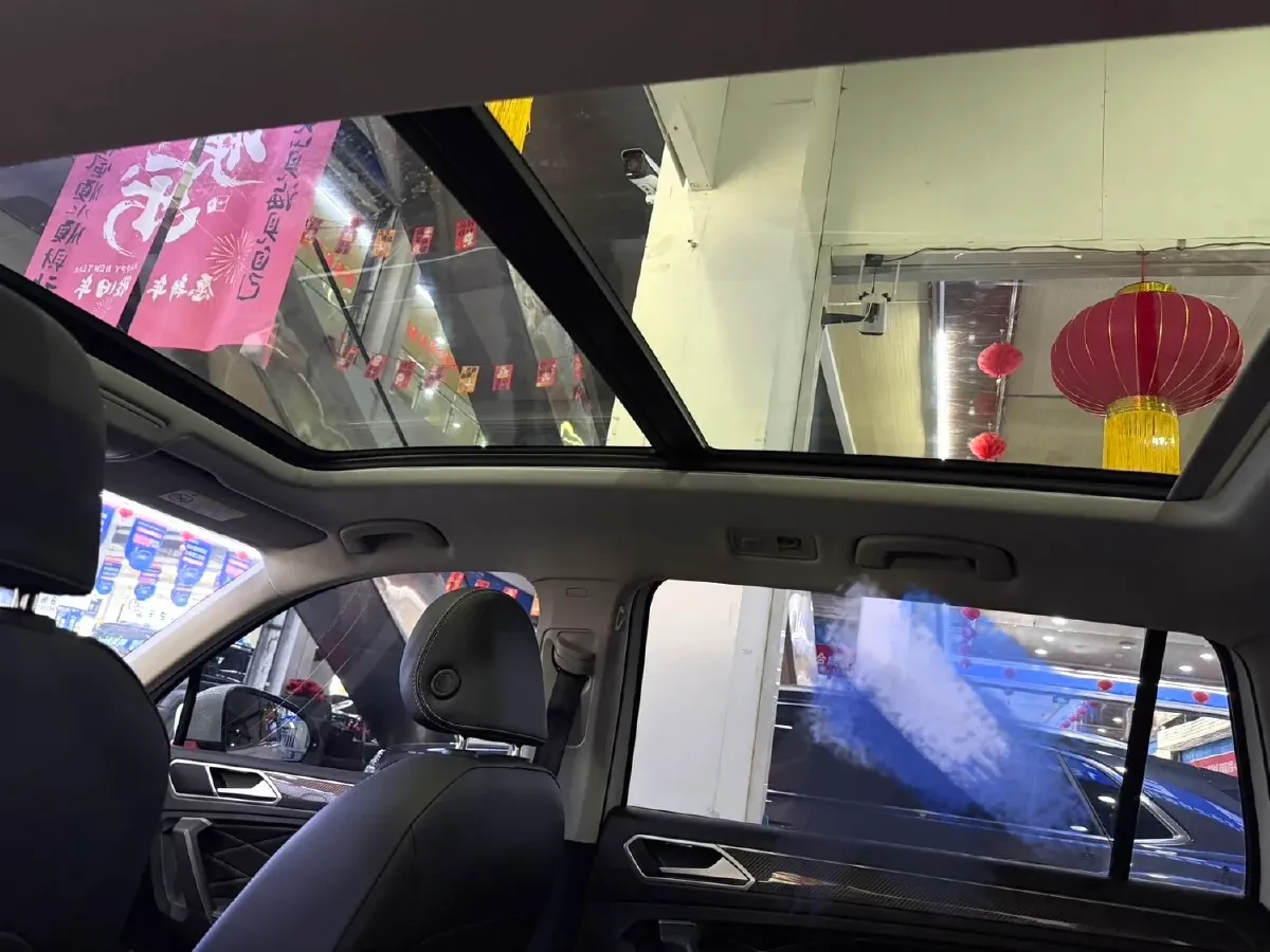 2024 Volkswagen Tiguan L 2.0T 186HP L4 7DCT,autocango,china used car exporter,china ev exporter,chinese used car exporter,chinese used ev exporter