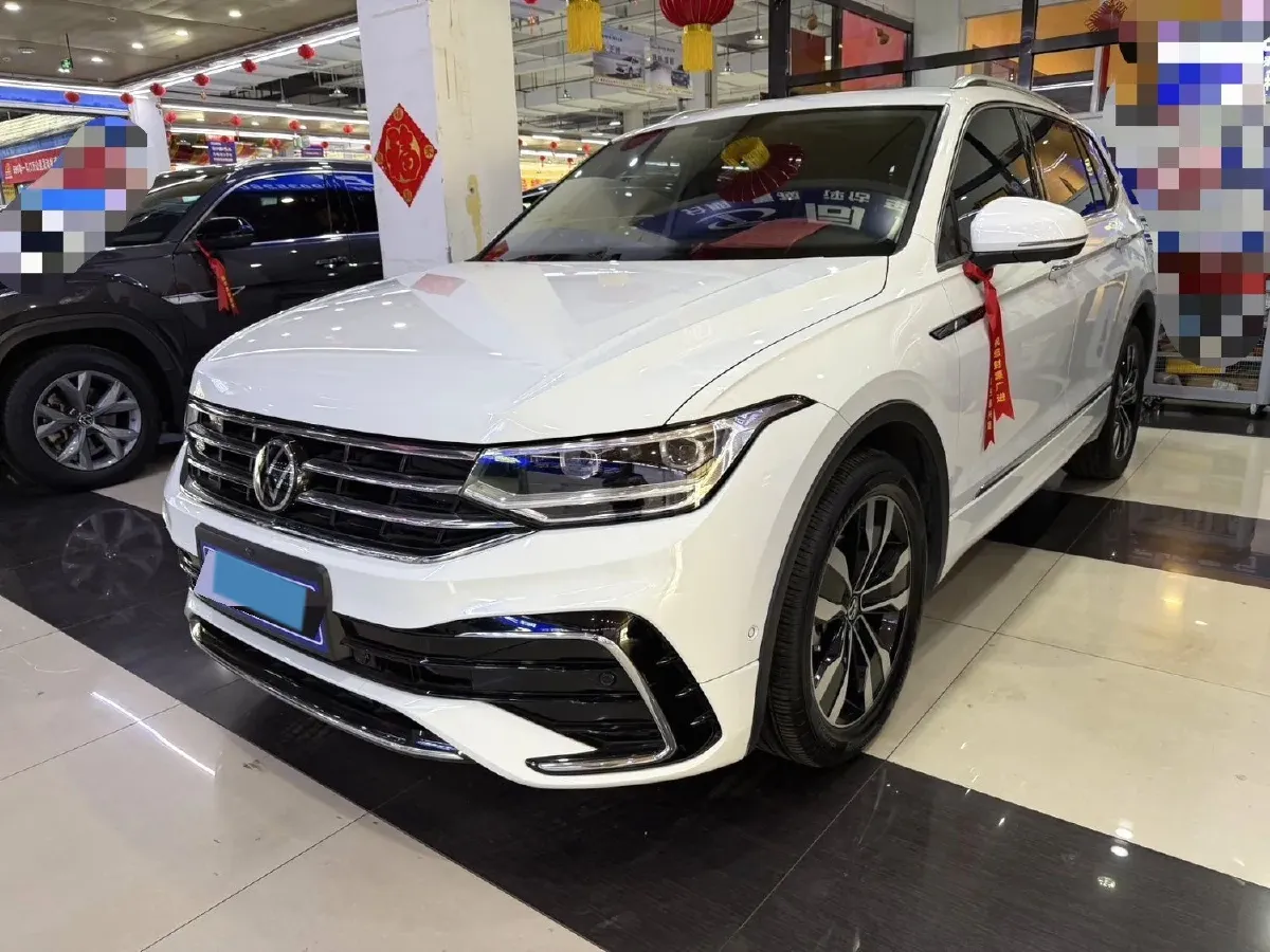 2024 Volkswagen Tiguan L 2.0T 186HP L4 7DCT,autocango,china used car exporter,china ev exporter,chinese used car exporter,chinese used ev exporter