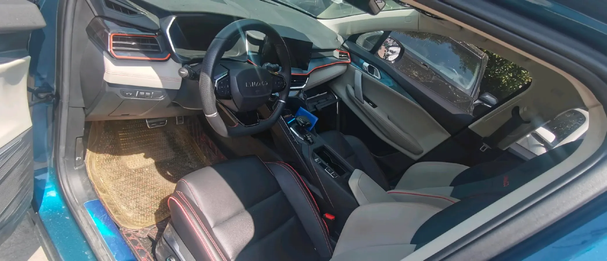 2023 LYNK&CO 06 1.5T 181HP L4 7DCT,autocango,china used car exporter,china ev exporter,chinese used car exporter,chinese used ev exporter