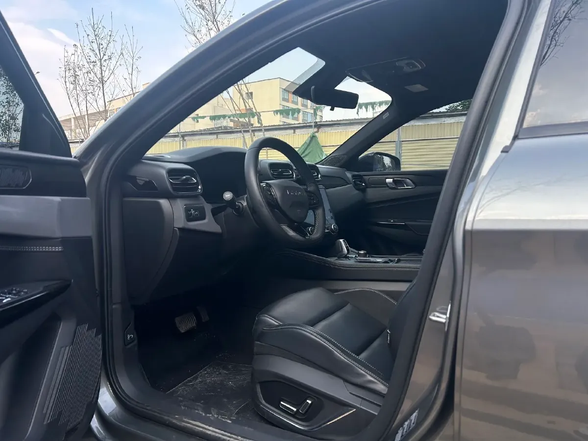 2022 LYNK&CO 03 2.0T 190HP L4 7DCT,autocango,china used car exporter,china ev exporter,chinese used car exporter,chinese used ev exporter