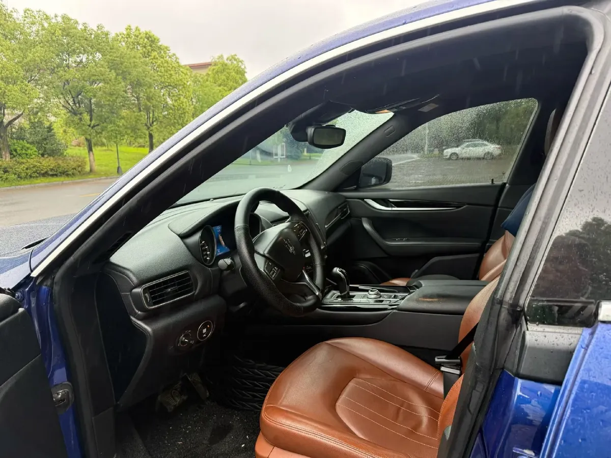 2018 Jaguar XJ 3.0T 340HP V6 8AT,autocango,china used car exporter,china ev exporter,chinese used car exporter,chinese used ev exporter