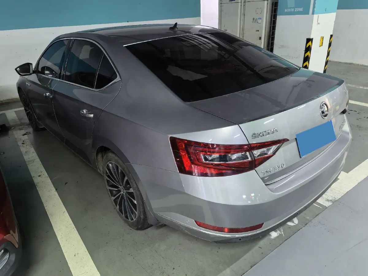 2018 Skoda Kodiak 1.8T 180HP L4 7DCT,autocango,china used car exporter,china ev exporter,chinese used car exporter,chinese used ev exporter