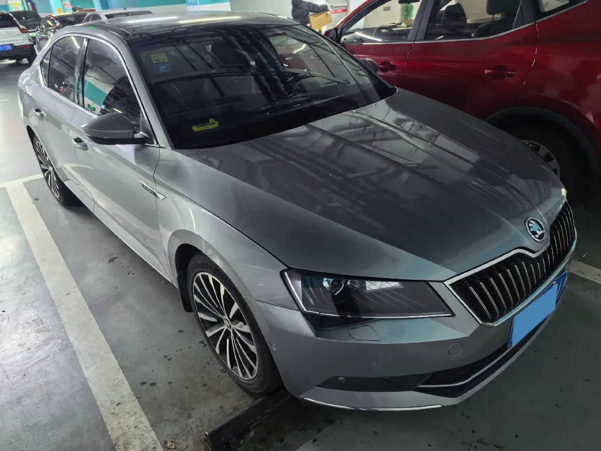 2018 Skoda Kodiak 1.8T 180HP L4 7DCT,autocango,china used car exporter,china ev exporter,chinese used car exporter,chinese used ev exporter
