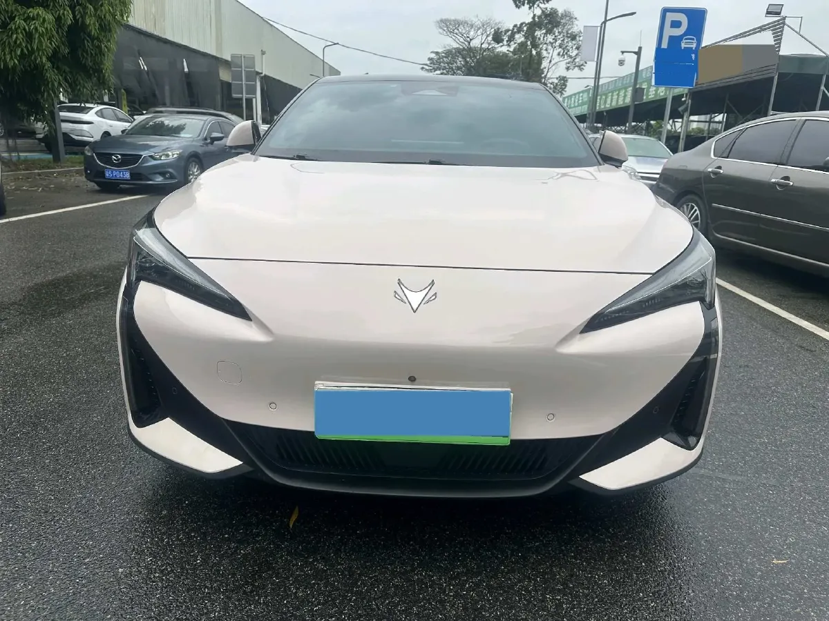 2024 ARCFOX αT5 BEV 79.2KWH,autocango,china used car exporter,china ev exporter,chinese used car exporter,chinese used ev exporter