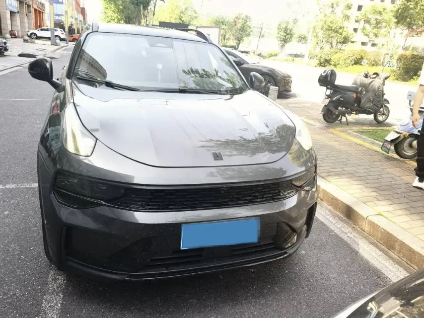 2022 Isuzu Mu-X 2.0T 220HP L4 8AT,autocango,china used car exporter,china ev exporter,chinese used car exporter,chinese used ev exporter