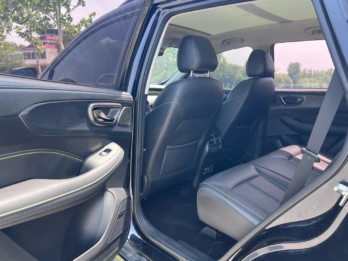 2021 Roewe RX5 1.5T 181HP L4 7DCT,autocango,china used car exporter,china ev exporter,chinese used car exporter,chinese used ev exporter