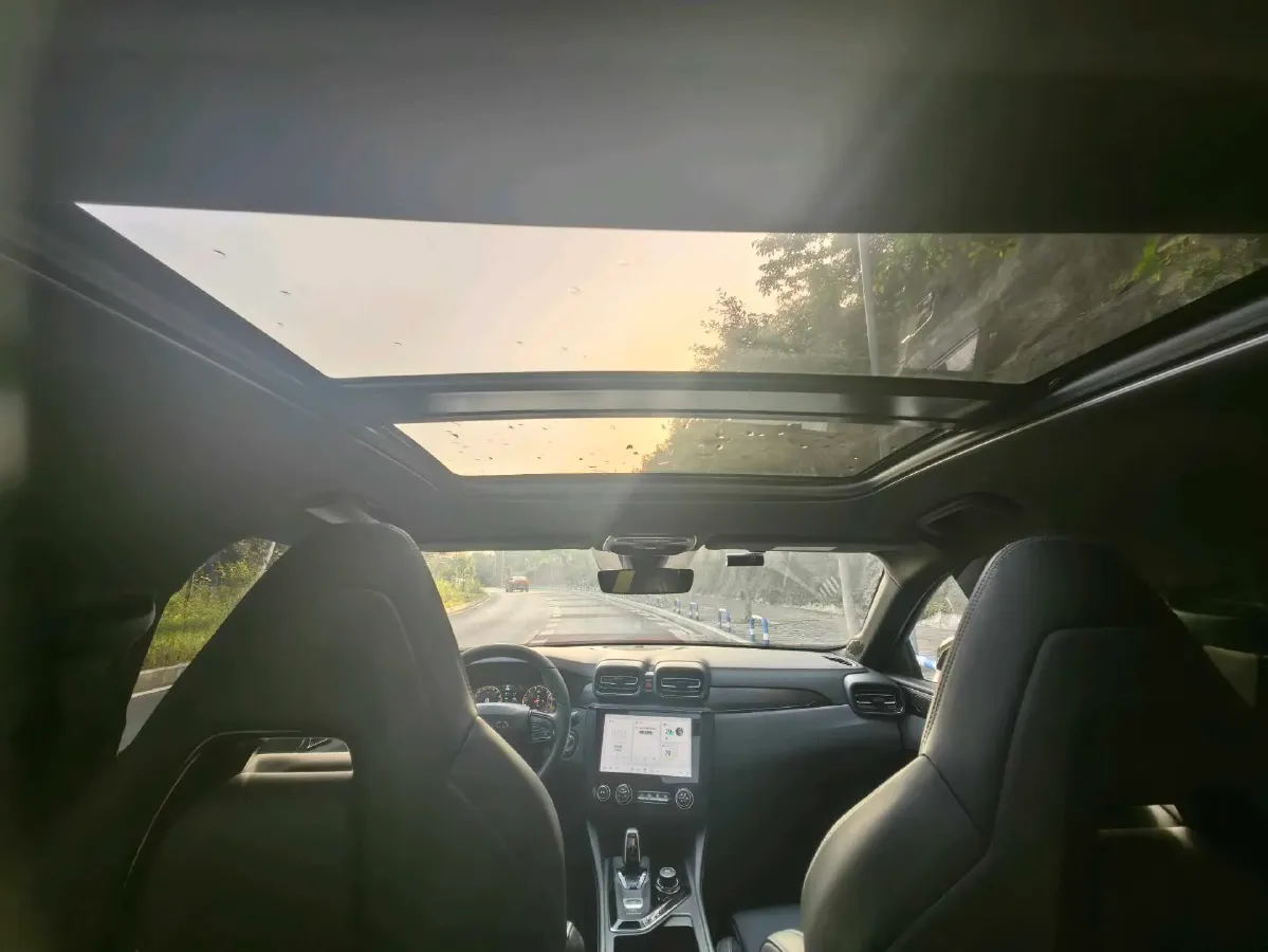 2022 LYNK&CO 03 2.0T 190HP L4 7DCT,autocango,china used car exporter,china ev exporter,chinese used car exporter,chinese used ev exporter