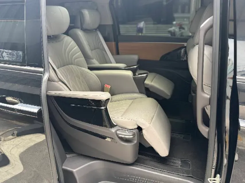 2023 GAC Trumpchi M8 2.0T 252HP L4 8AT,autocango,china used car exporter,china ev exporter,chinese used car exporter,chinese used ev exporter