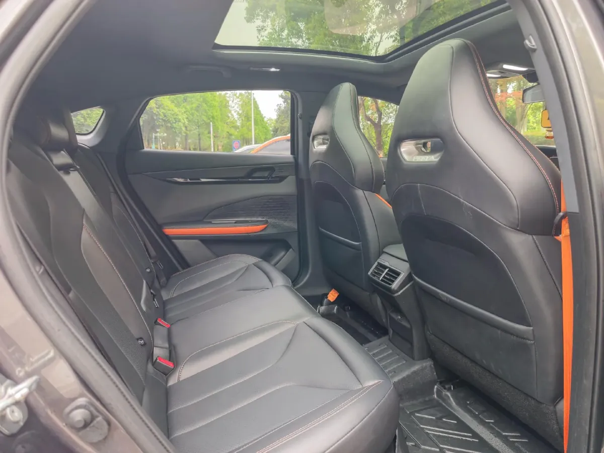 2023 ChangAn UNI-V 1.5T 188HP L4 7DCT,autocango,china used car exporter,china ev exporter,chinese used car exporter,chinese used ev exporter