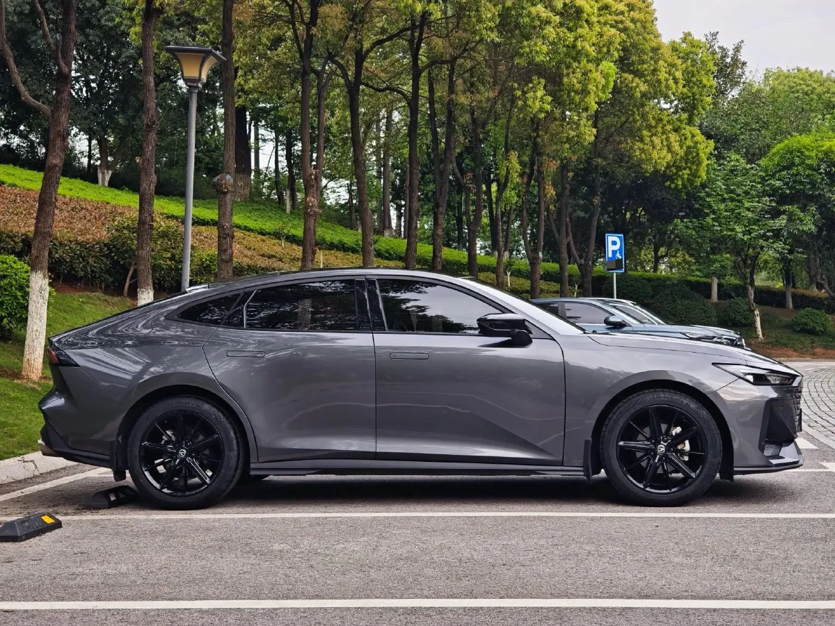 2023 ChangAn UNI-V 1.5T 188HP L4 7DCT,autocango,china used car exporter,china ev exporter,chinese used car exporter,chinese used ev exporter