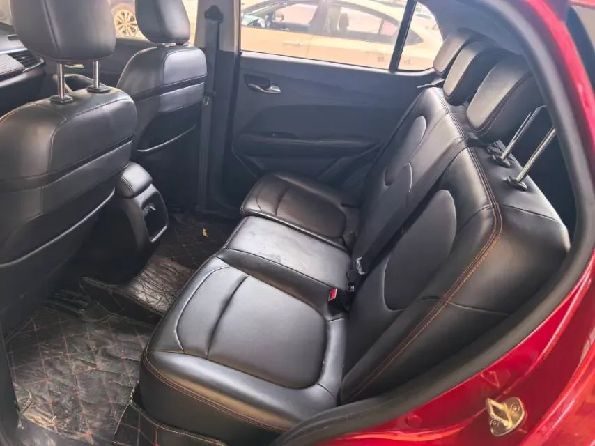 2019 BaoJun 730 1.5L 105HP L4 6MT,autocango,china used car exporter,china ev exporter,chinese used car exporter,chinese used ev exporter