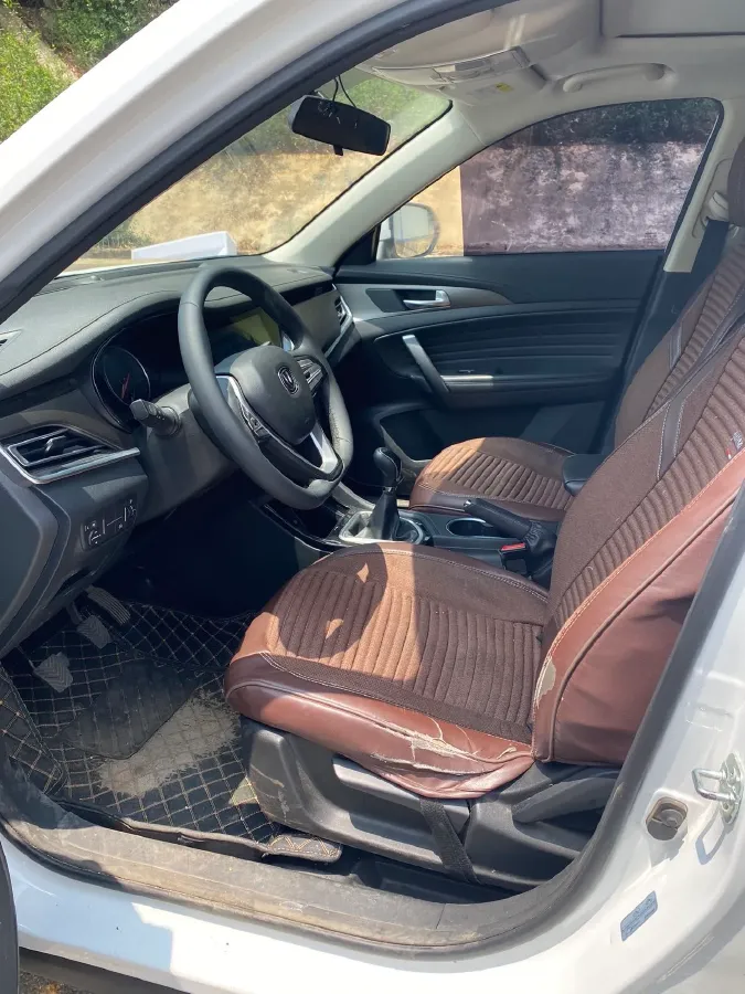 2022 ChangAn Eado 1.6L 128HP L4 5MT,autocango,china used car exporter,china ev exporter,chinese used car exporter,chinese used ev exporter