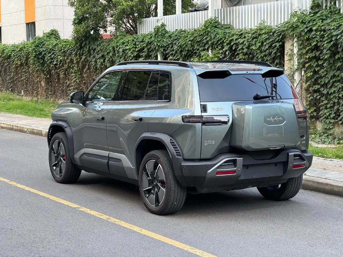 2025 FangChengBao Tai 3 BEV,autocango,china used car exporter,china ev exporter,chinese used car exporter,chinese used ev exporter