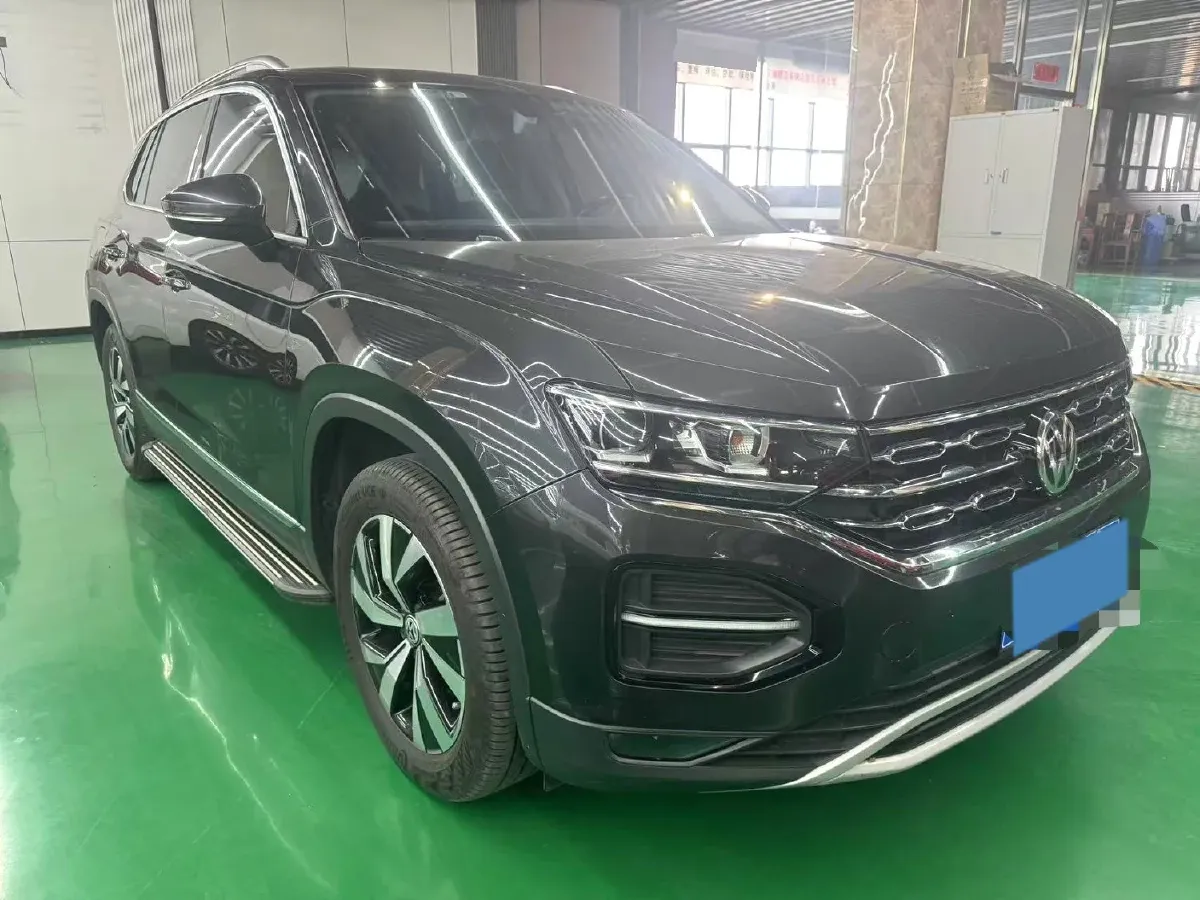 2019 Jeep Cherokee 2.0T 234HP L4 9AT,autocango,china used car exporter,china ev exporter,chinese used car exporter,chinese used ev exporter