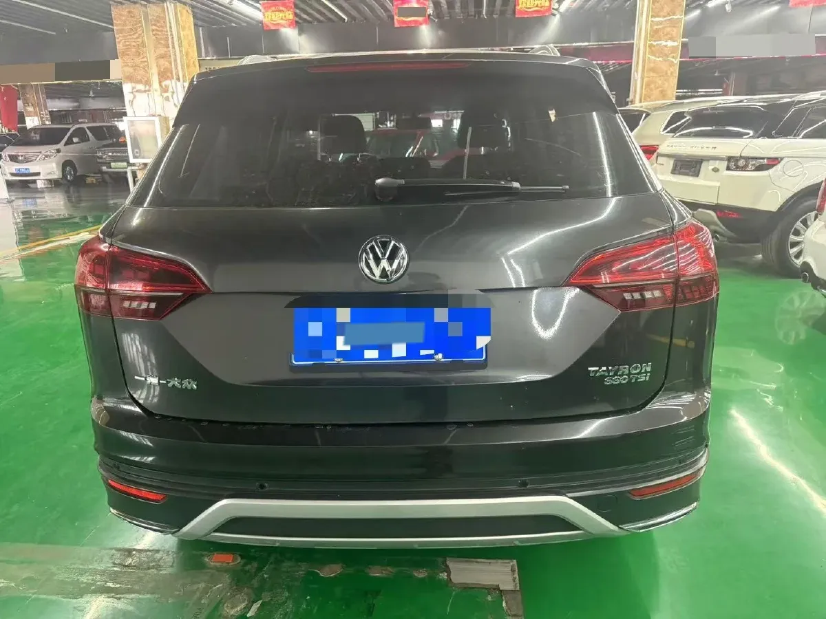 2019 Jeep Cherokee 2.0T 234HP L4 9AT,autocango,china used car exporter,china ev exporter,chinese used car exporter,chinese used ev exporter