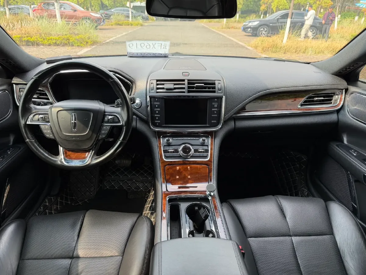 2018 Lincoln Continental 2.0T 261HP L4 6AT,autocango,china used car exporter,china ev exporter,chinese used car exporter,chinese used ev exporter