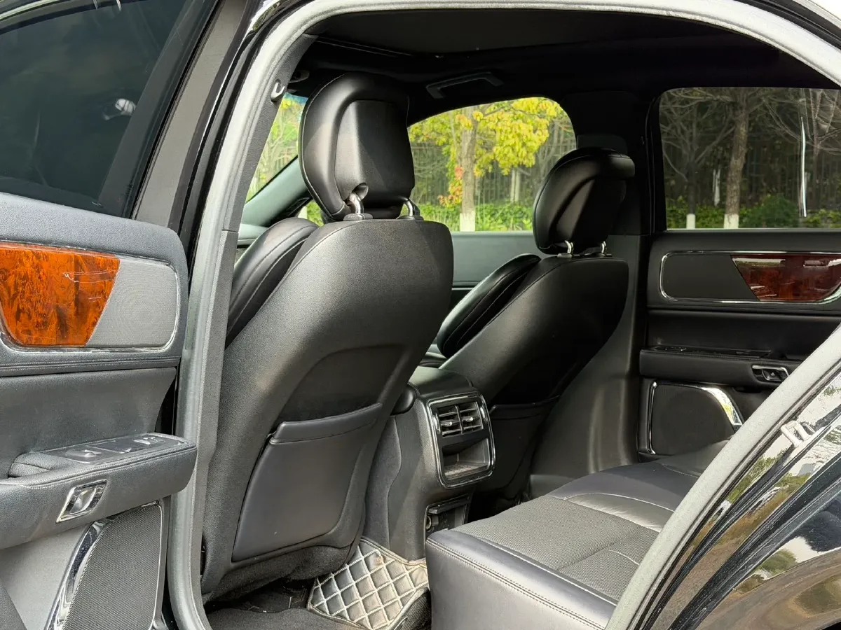 2018 Lincoln Continental 2.0T 261HP L4 6AT,autocango,china used car exporter,china ev exporter,chinese used car exporter,chinese used ev exporter