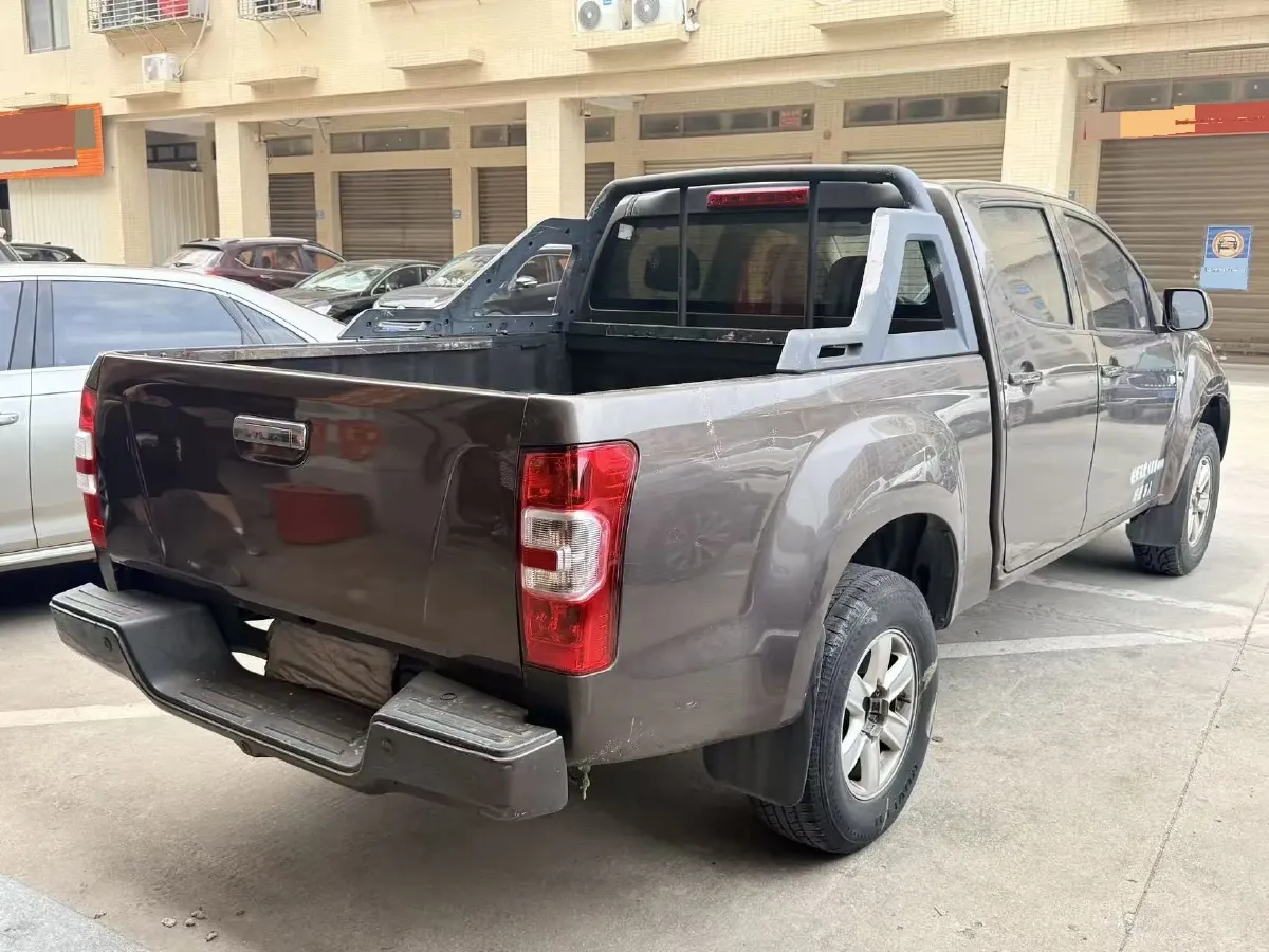 2018 Isuzu RE-MAX Jim 2.0T 204HP L4 5MT,autocango,china used car exporter,china ev exporter,chinese used car exporter,chinese used ev exporter