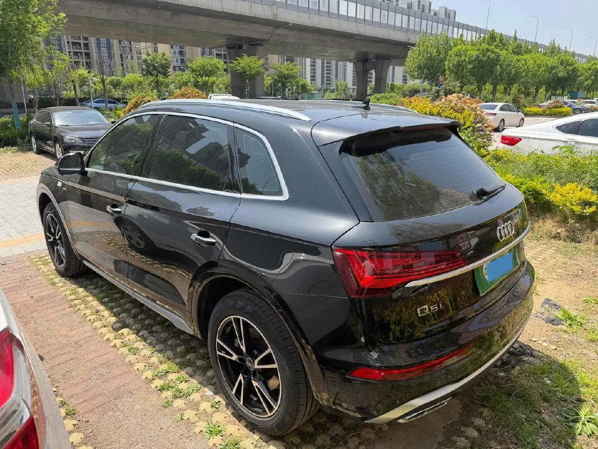 2026 Audi Q5L 2.0T 190HP L4 7DCT,autocango,china used car exporter,china ev exporter,chinese used car exporter,chinese used ev exporter