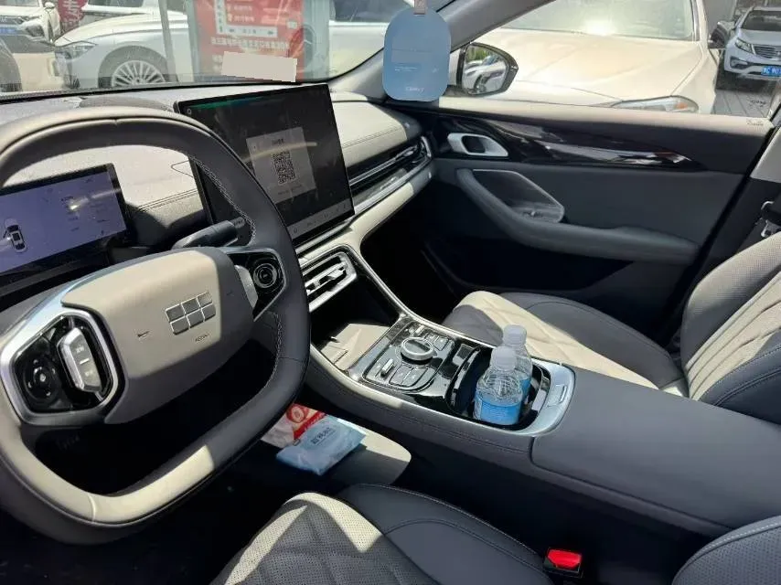 2025 Geely Galaxy A7 1.5L 112HP L4 1DHT PHEV,autocango,china used car exporter,china ev exporter,chinese used car exporter,chinese used ev exporter