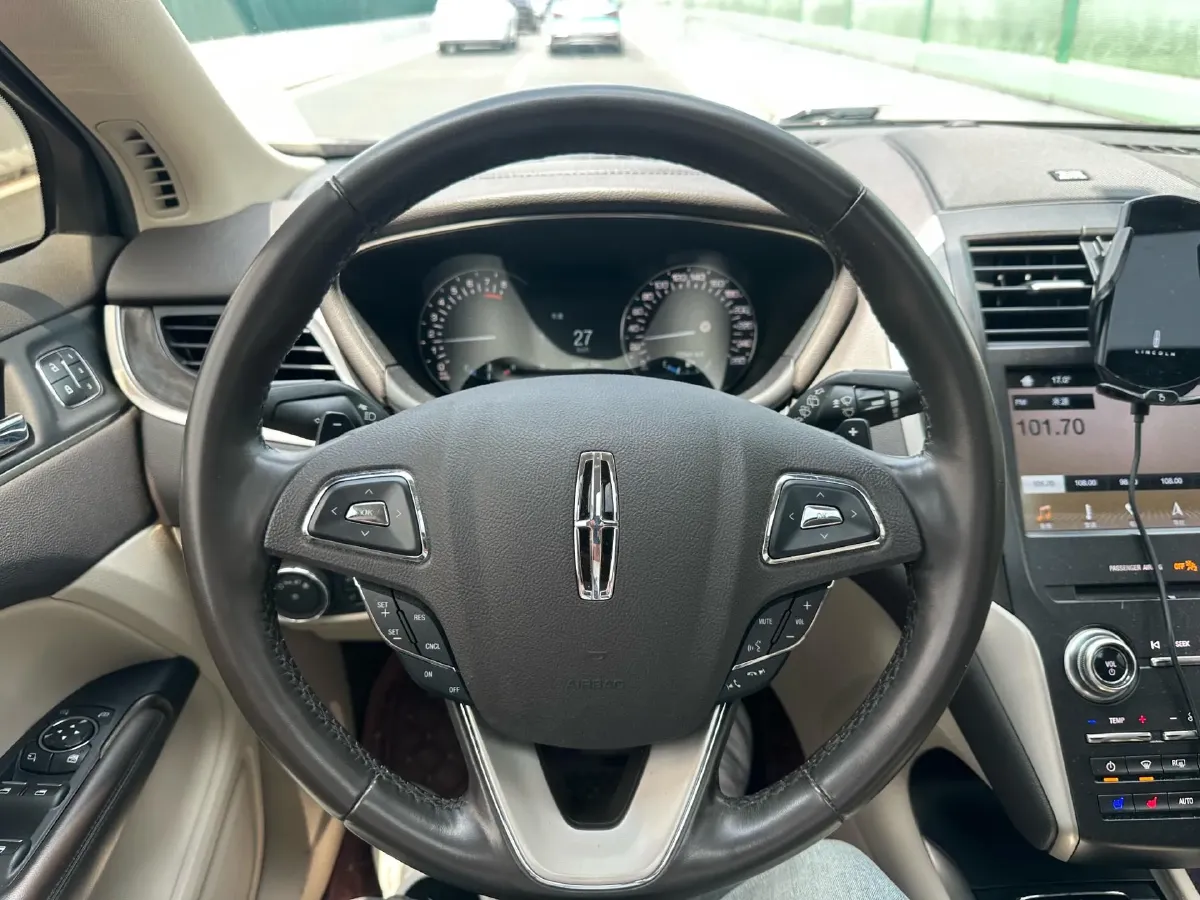 2018 Lincoln MKC 2.0T 203HP L4 6AT,autocango,china used car exporter,china ev exporter,chinese used car exporter,chinese used ev exporter