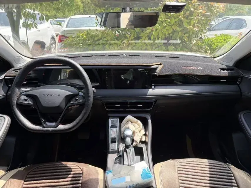 2023 Roewe i5 1.5L 129HP L4 CVT,autocango,china used car exporter,china ev exporter,chinese used car exporter,chinese used ev exporter