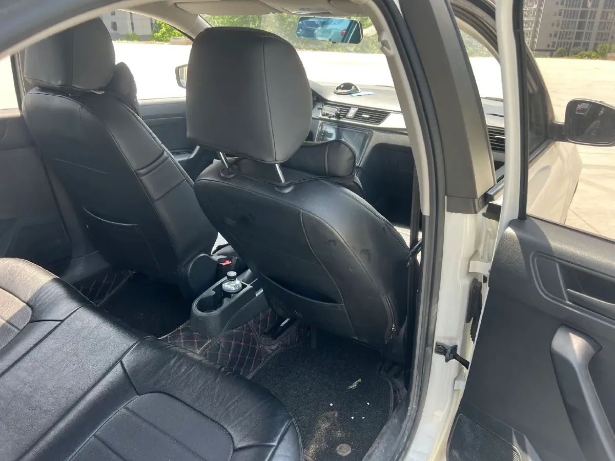 2020 DongFeng Aeolus YiXuan 1.5T 150HP L4 6DCT,autocango,china used car exporter,china ev exporter,chinese used car exporter,chinese used ev exporter