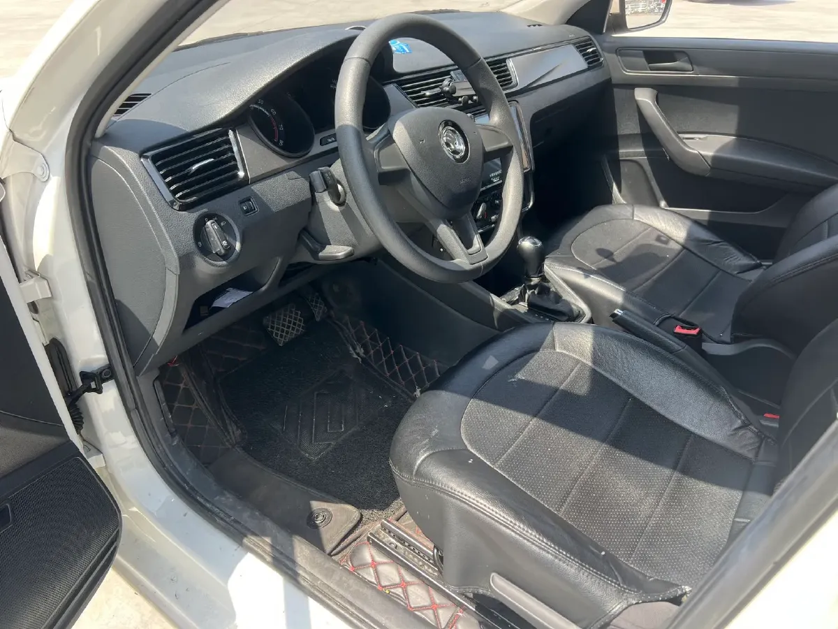 2020 DongFeng Aeolus YiXuan 1.5T 150HP L4 6DCT,autocango,china used car exporter,china ev exporter,chinese used car exporter,chinese used ev exporter