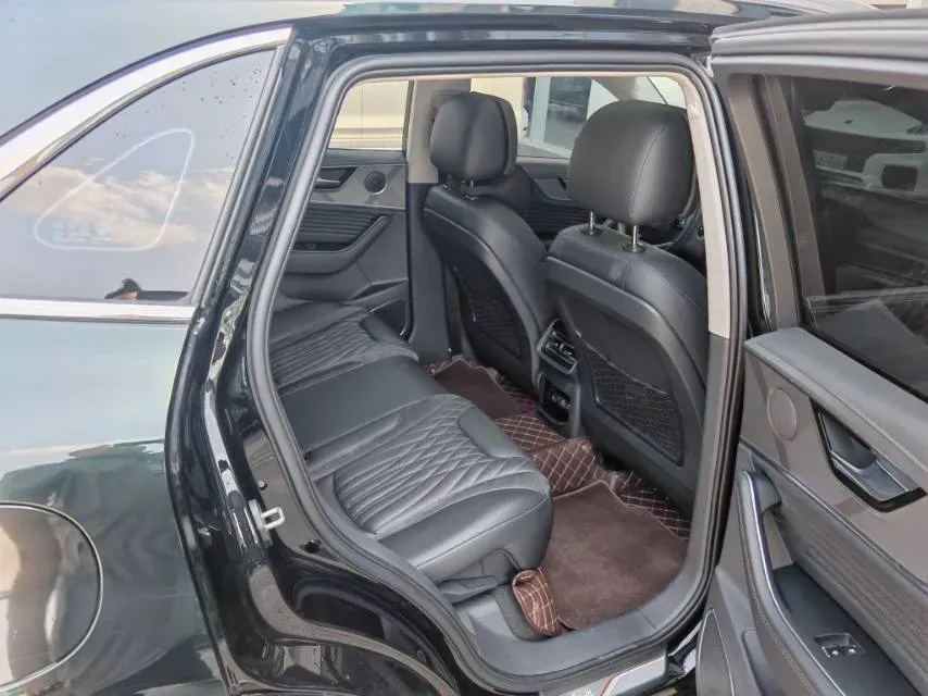 2023 HongQi HS5 2.0T 252HP L4 8AT,autocango,china used car exporter,china ev exporter,chinese used car exporter,chinese used ev exporter