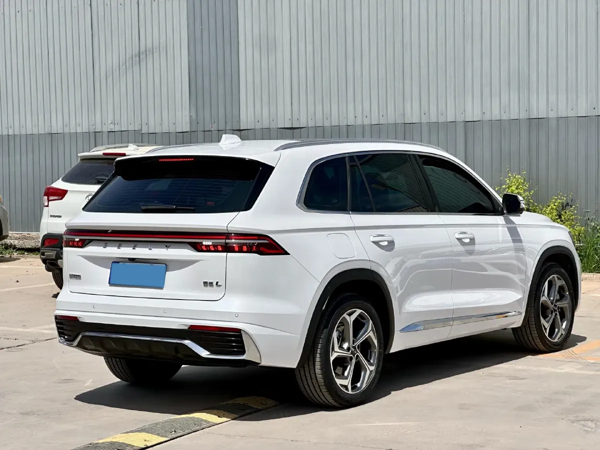 2024 Geely Monjaro 2.0T 218HP L4 7DCT,autocango,china used car exporter,china ev exporter,chinese used car exporter,chinese used ev exporter