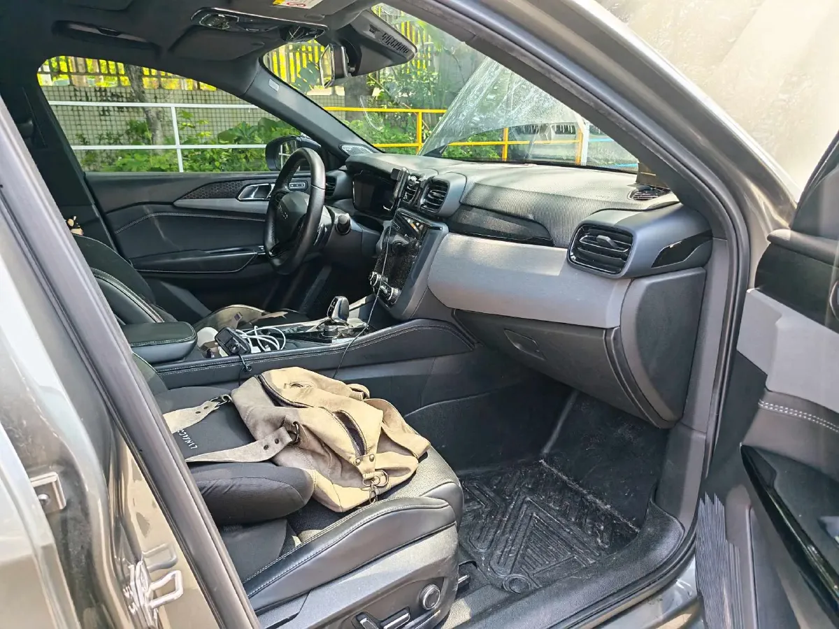 2022 LYNK&CO 03 2.0T 190HP L4 7DCT,autocango,china used car exporter,china ev exporter,chinese used car exporter,chinese used ev exporter