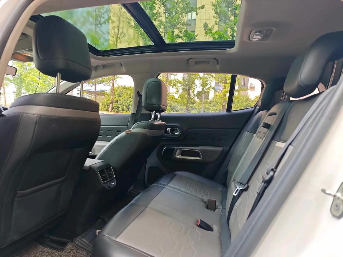 2020 Citroen C5 Aircross 1.6T 170HP L4 6AT,autocango,china used car exporter,china ev exporter,chinese used car exporter,chinese used ev exporter