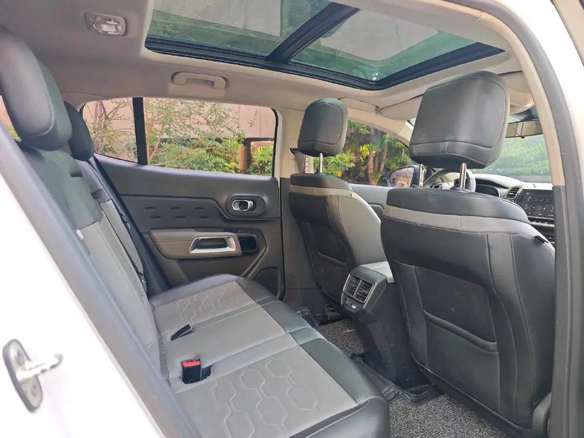 2020 Citroen C5 Aircross 1.6T 170HP L4 6AT,autocango,china used car exporter,china ev exporter,chinese used car exporter,chinese used ev exporter