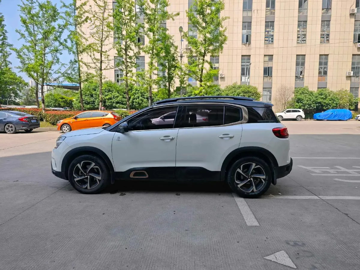 2020 Citroen C5 Aircross 1.6T 170HP L4 6AT,autocango,china used car exporter,china ev exporter,chinese used car exporter,chinese used ev exporter