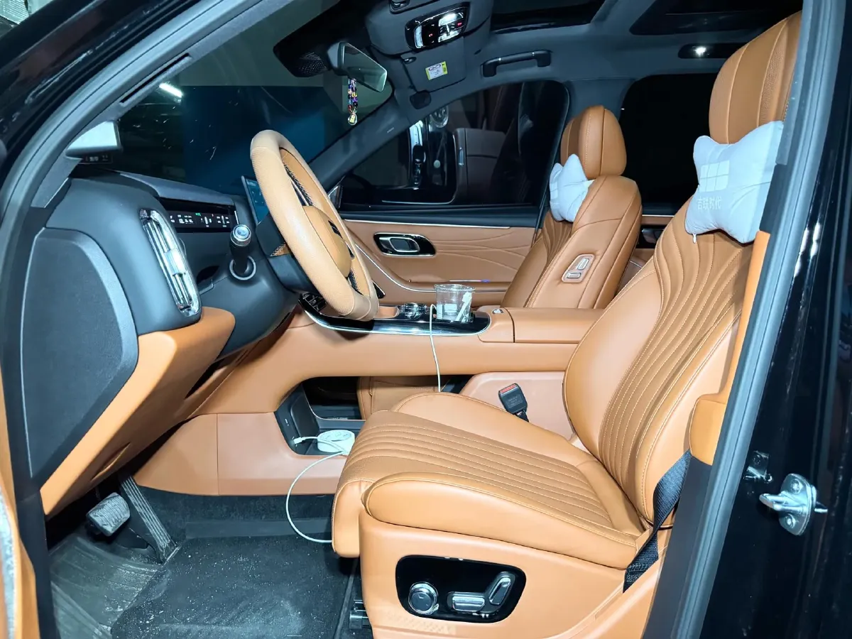 2025 Volkswagen Tiguan L 2.0T 220HP L4 7DCT,autocango,china used car exporter,china ev exporter,chinese used car exporter,chinese used ev exporter